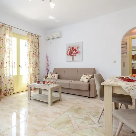 Apartment Kapris House